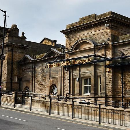 Sherwood House Hotel Harrogate Bagian luar foto